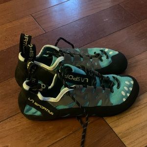 La sportiva “taratulace” rock climbing shoes women’s size 8.5 like new